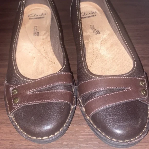 2 for $40 Clarks Collection Women’s Size 7 Shoes Brown Leather Slip On Loafer - Picture 5 of 13